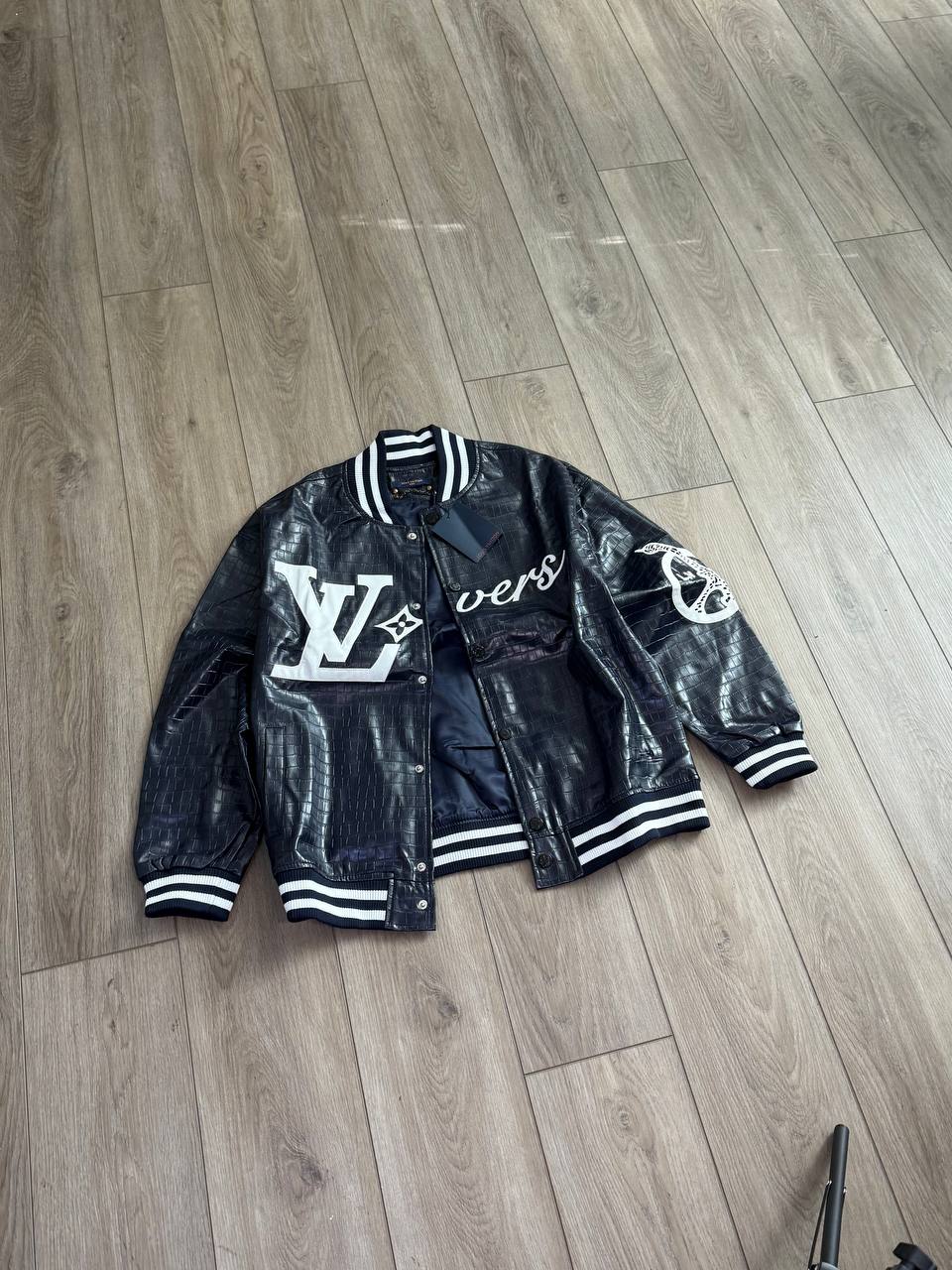 LV Lovers jacket size M